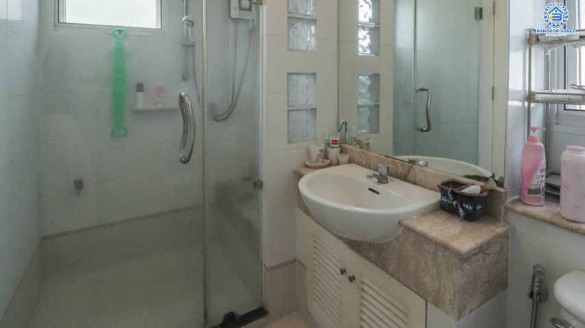 *****บ้านเดี่ยวมือสองกรุงเทพมหานคร โครงการ มัณฑนา เพชรเกษม81  บ้านเดี่ยวหลังใหญ่ พร้อมอยู่ คุณภาพระดับ L&H เนื้อที่ 62.7 ตร.ว. ฟังก์ชัน 3 ห้องนอน 3 ห้องน้ำ 1 ที่จอดรถ บนทำเลเชื่อมต่อ ถนนเพชรเกษม ,ถนนมาเจริญ ,ถนนพุทธมณฑล ใกล้จุดขึ้นทางด่วน "เพชรเกษม" จองเลย!